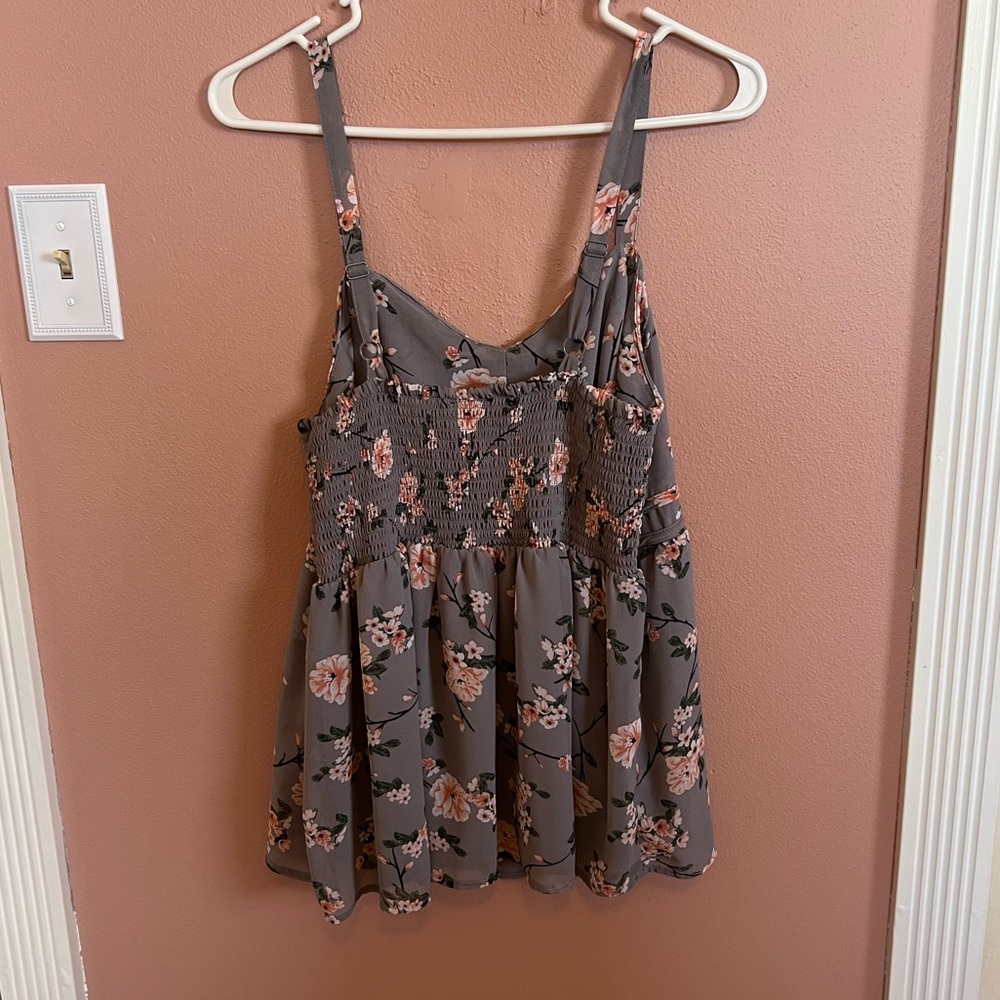 Torrid Top - Picture 2 of 4